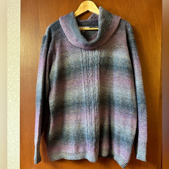 Size XXL Cleo Sweater - Picture 1 of 4